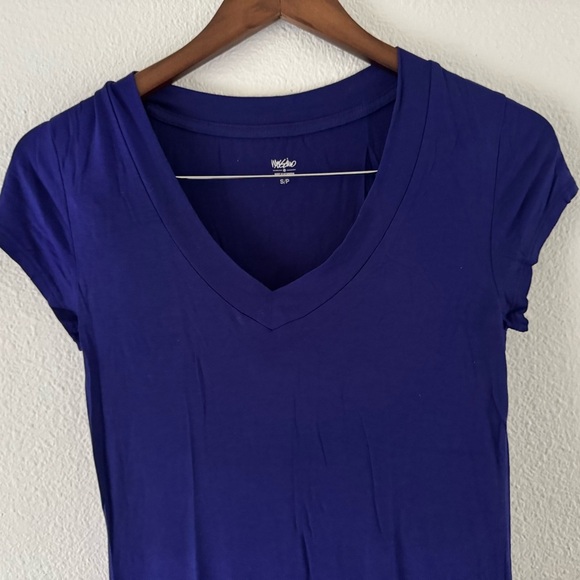Basic Short Sleeve Tee Womens Small Everyday Capsule Wardrobe Staple V Neck Y2K - Picture 2 of 9